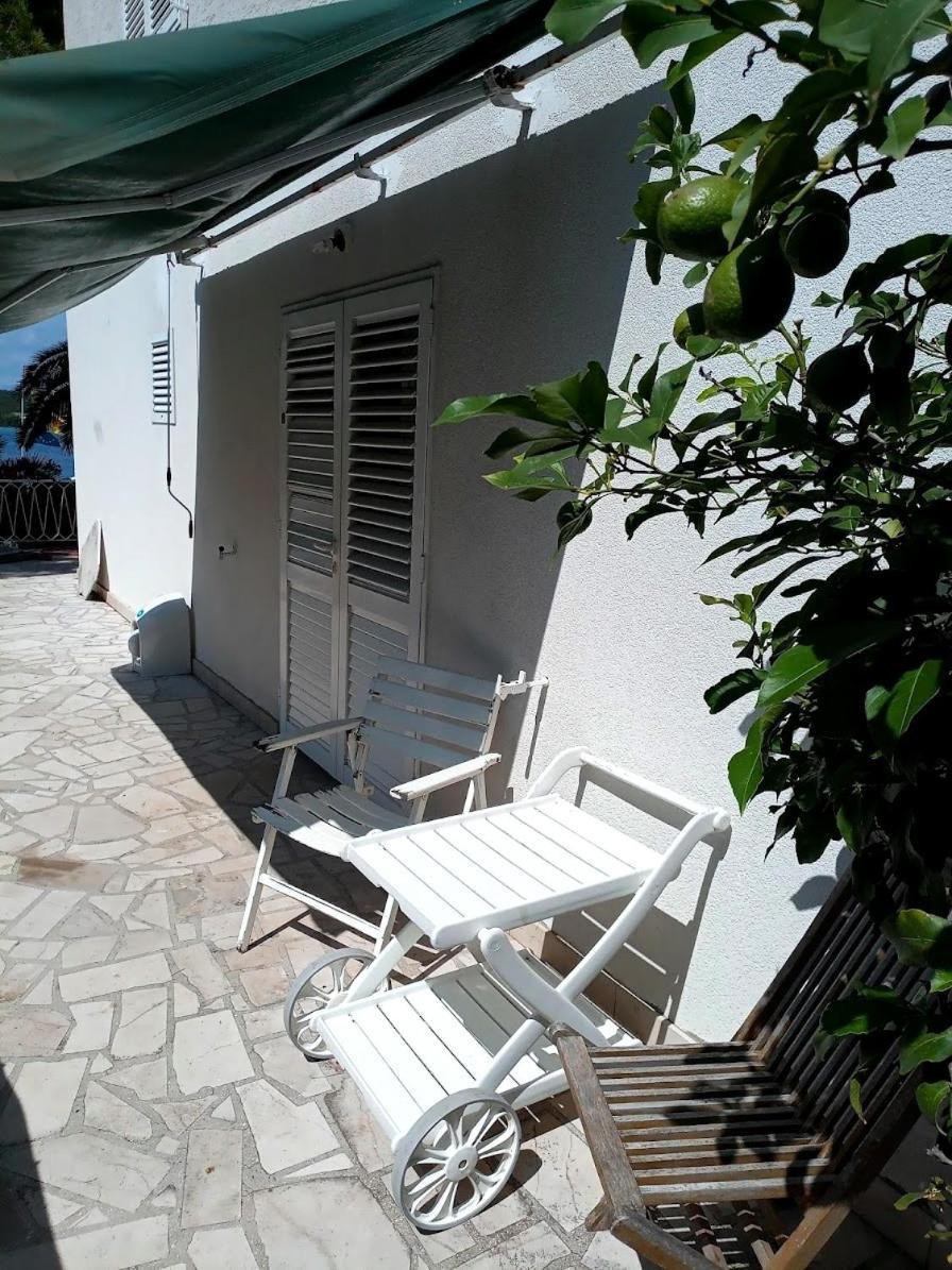Guesthouse Gradina Lovište Rum bild