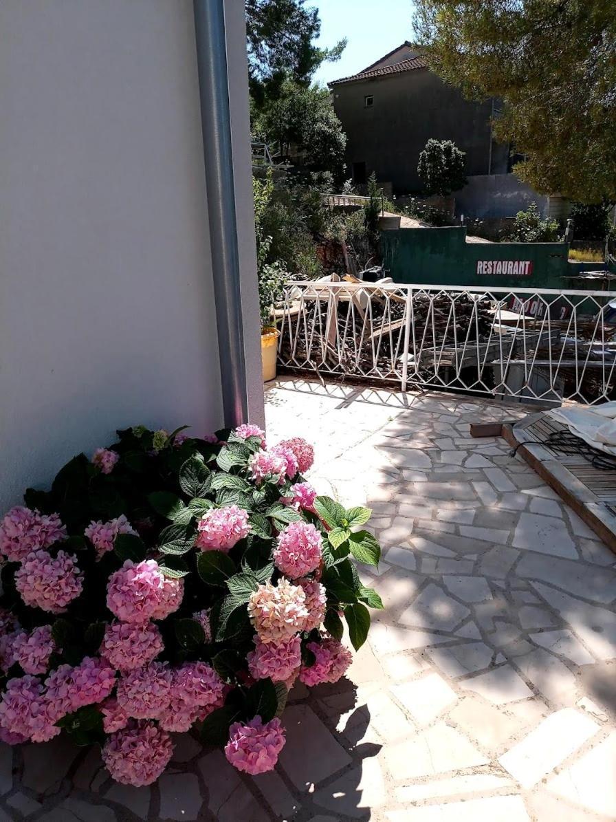 Guesthouse Gradina Lovište Exteriör bild